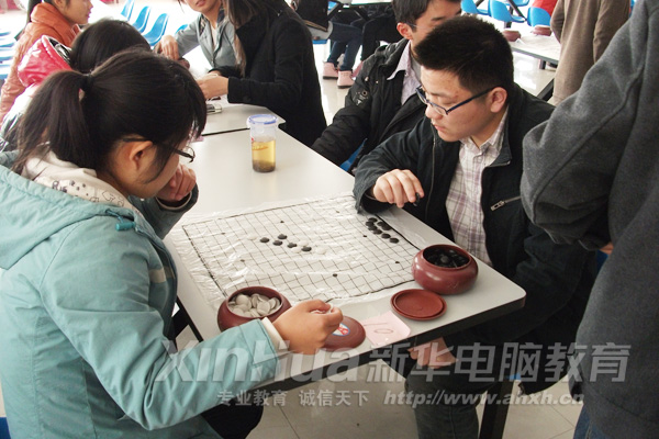 黑白子征戰(zhàn)