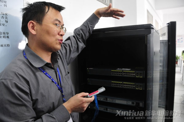 項目導師為大家介紹交換機的工作原理